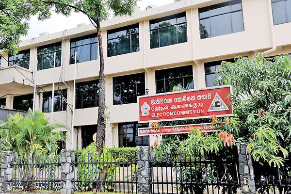 ඡන්දෙට වියදම් කළ හැටි කියන්න – මැතිවරණ කොමිසම කියයි